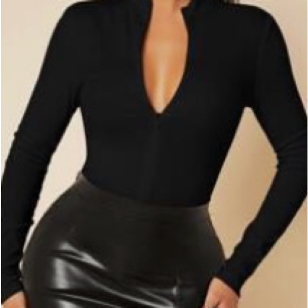 Black Long Sleeve Zip Bodysuit | Black (M) | Curve-Hugging Fit